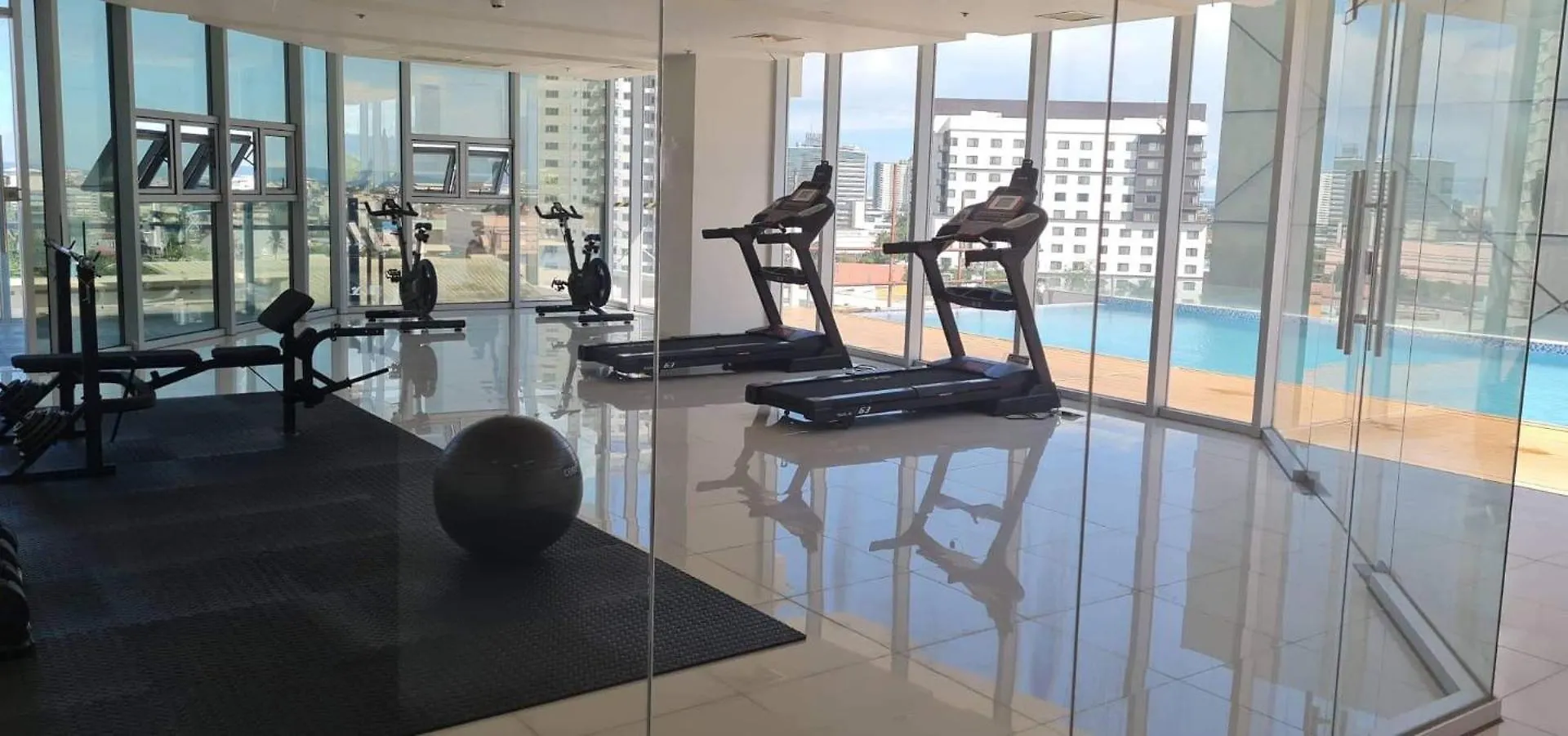 Davao Inspiria Condo Units With Balcony Beside Abreeza Mall 0*,  Filipinler