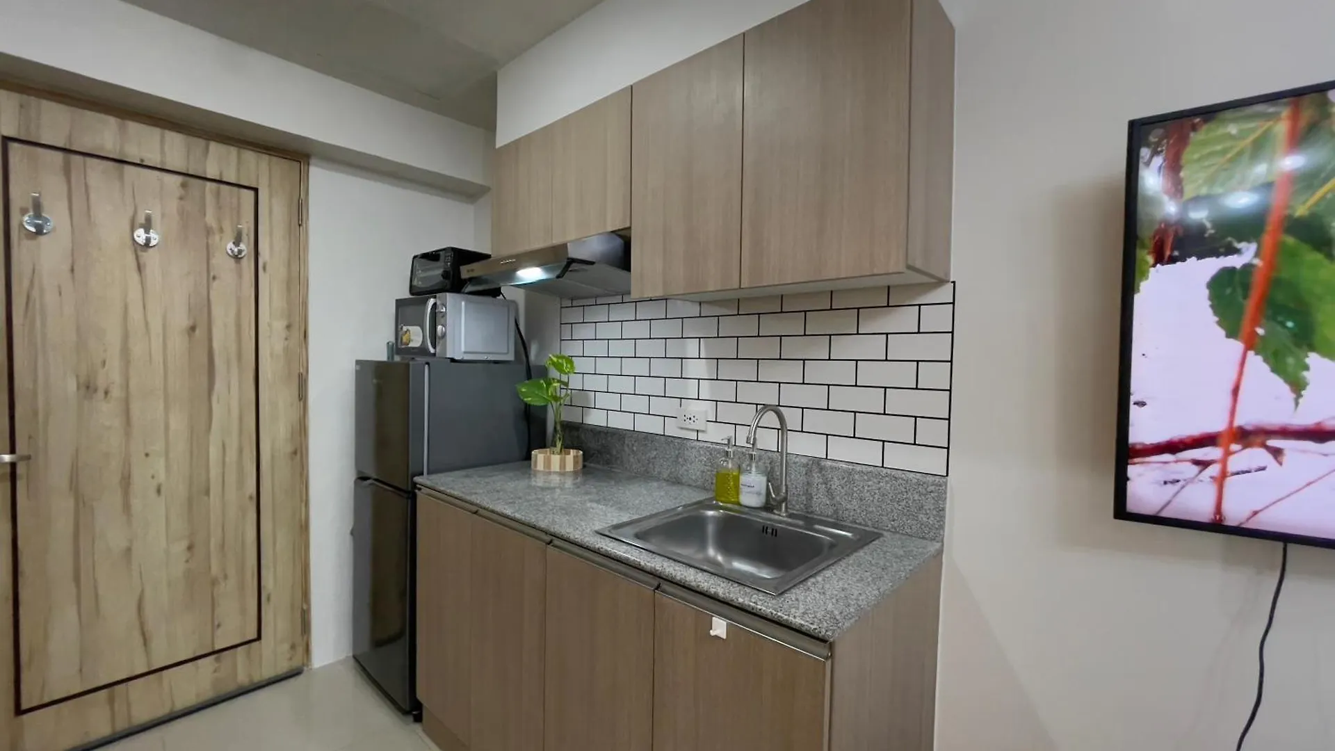 Davao Inspiria Condo Units With Balcony Beside Abreeza Mall Daire